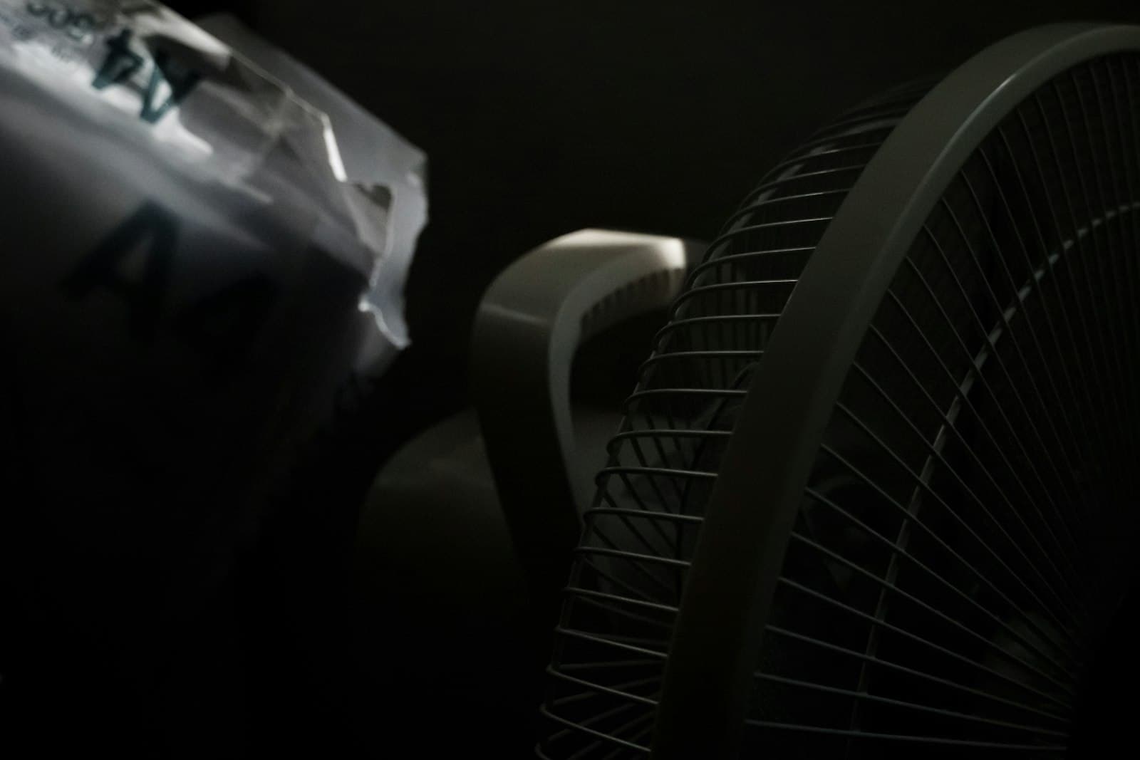 Best Electric Fans in the Philippines (2026): Stand, DC Inverter, Rechargeable, and Heavy-Duty Picks
