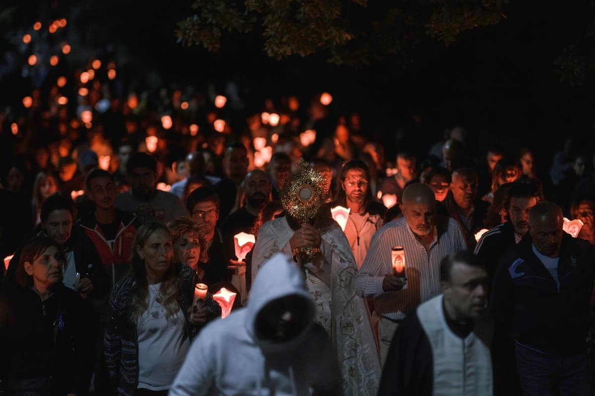 Santacruzan Meaning in the Philippines: History, Sagalas, and Traditions